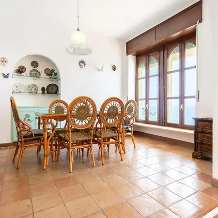 Hostdomus - Nautilus With Private Parking * Alassio