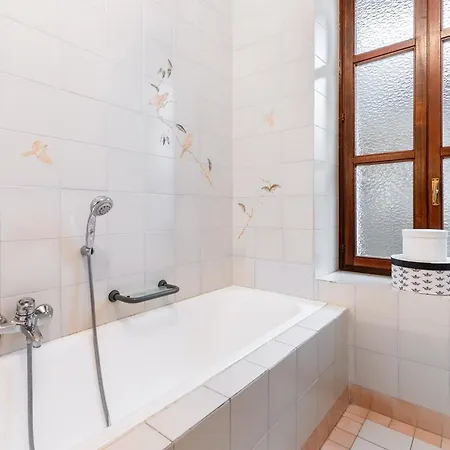 Hostdomus - Nautilus With Private Parking Alassio